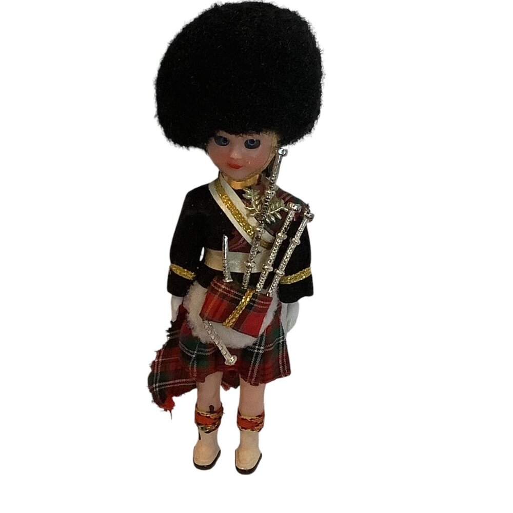 Vtg Scottish Highlander Doll Traditional Tartan Outfit Bagpipes 6.75" Scotland